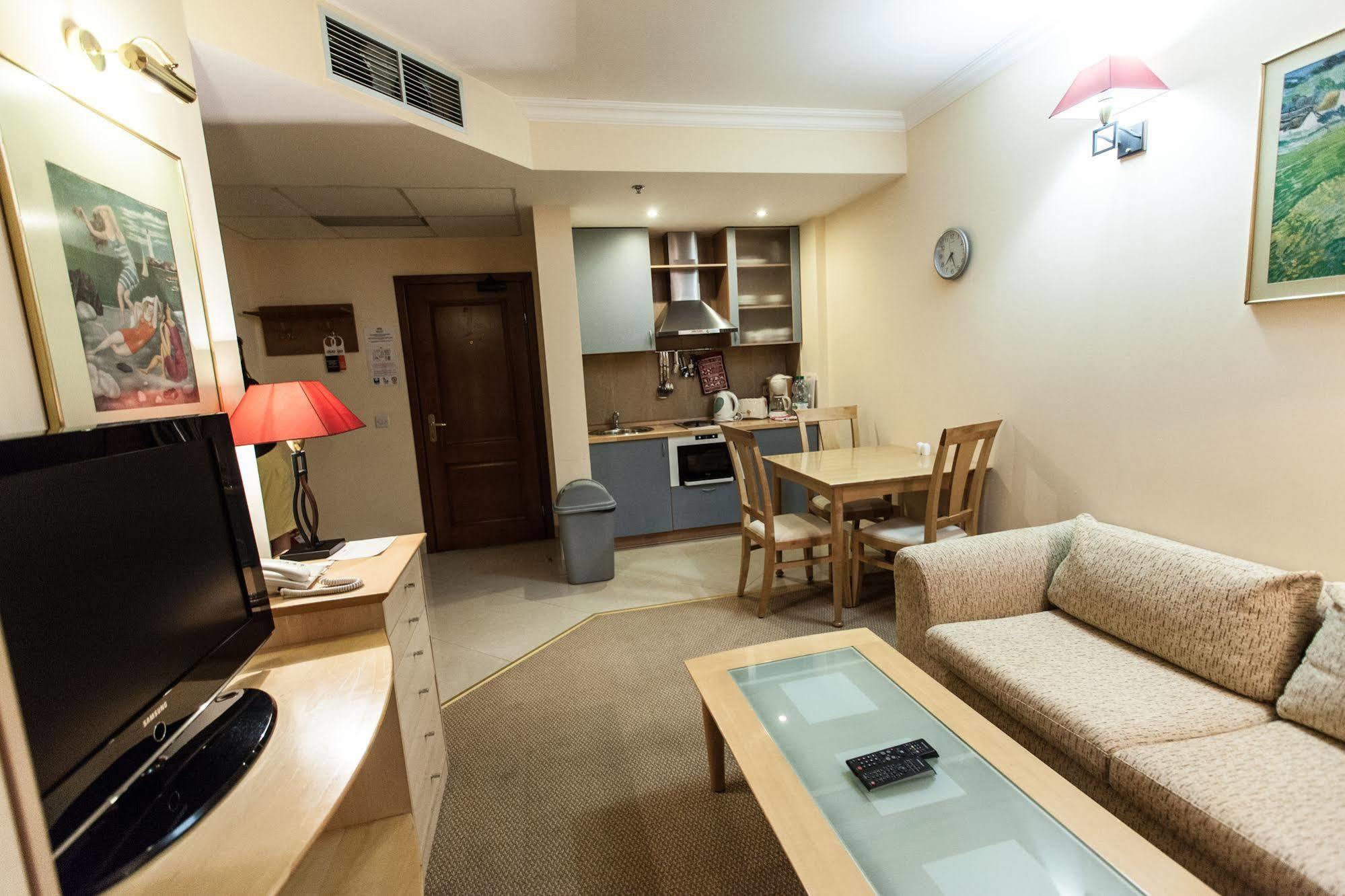 Chagala Atyrau Hotel المظهر الخارجي الصورة
