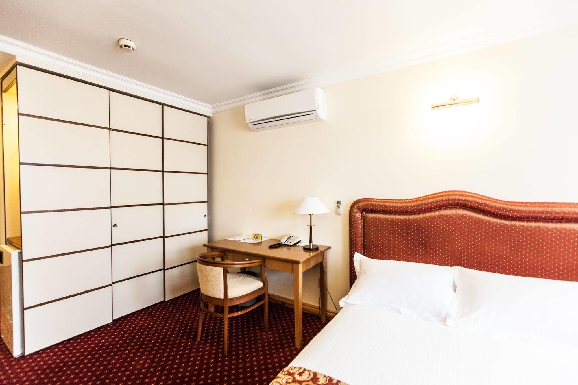 Chagala Atyrau Hotel المظهر الخارجي الصورة